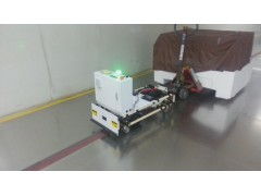 AGV小车在汽配厂物料搬运中的应用 成本考量与台车式AGV解决方案